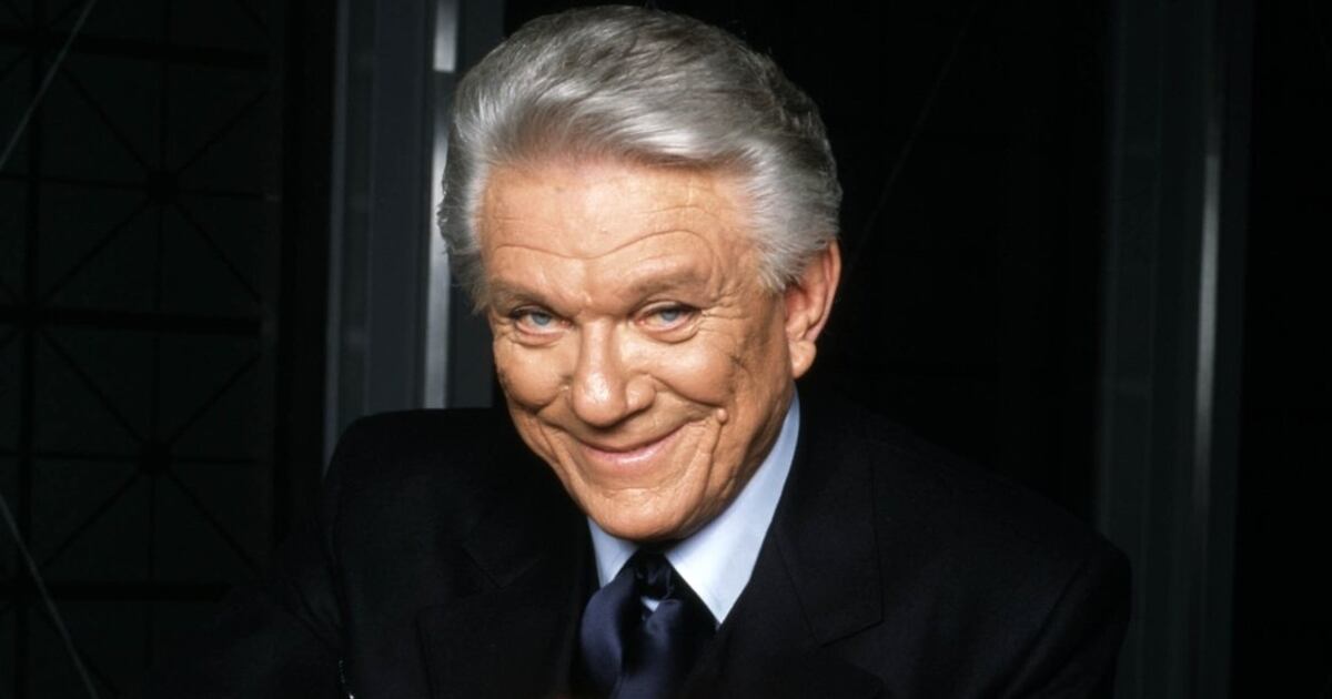 Canadian Country Star Tommy Hunter Dies