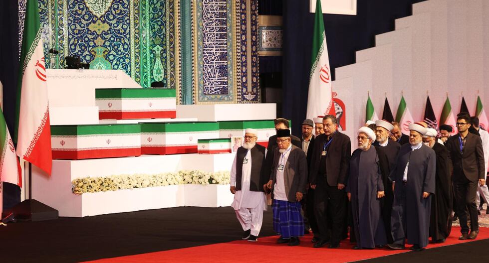 Irán conmemora el liderazgo de Alí Jameneí con ceremonias en múltiples ciudades