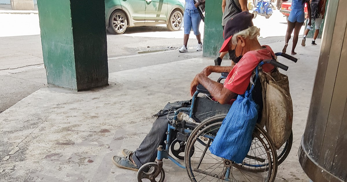 Un poeta cubano reflexiona sobre la crisis actual y el fracaso del ideal del “Hombre Nuevo” en su país