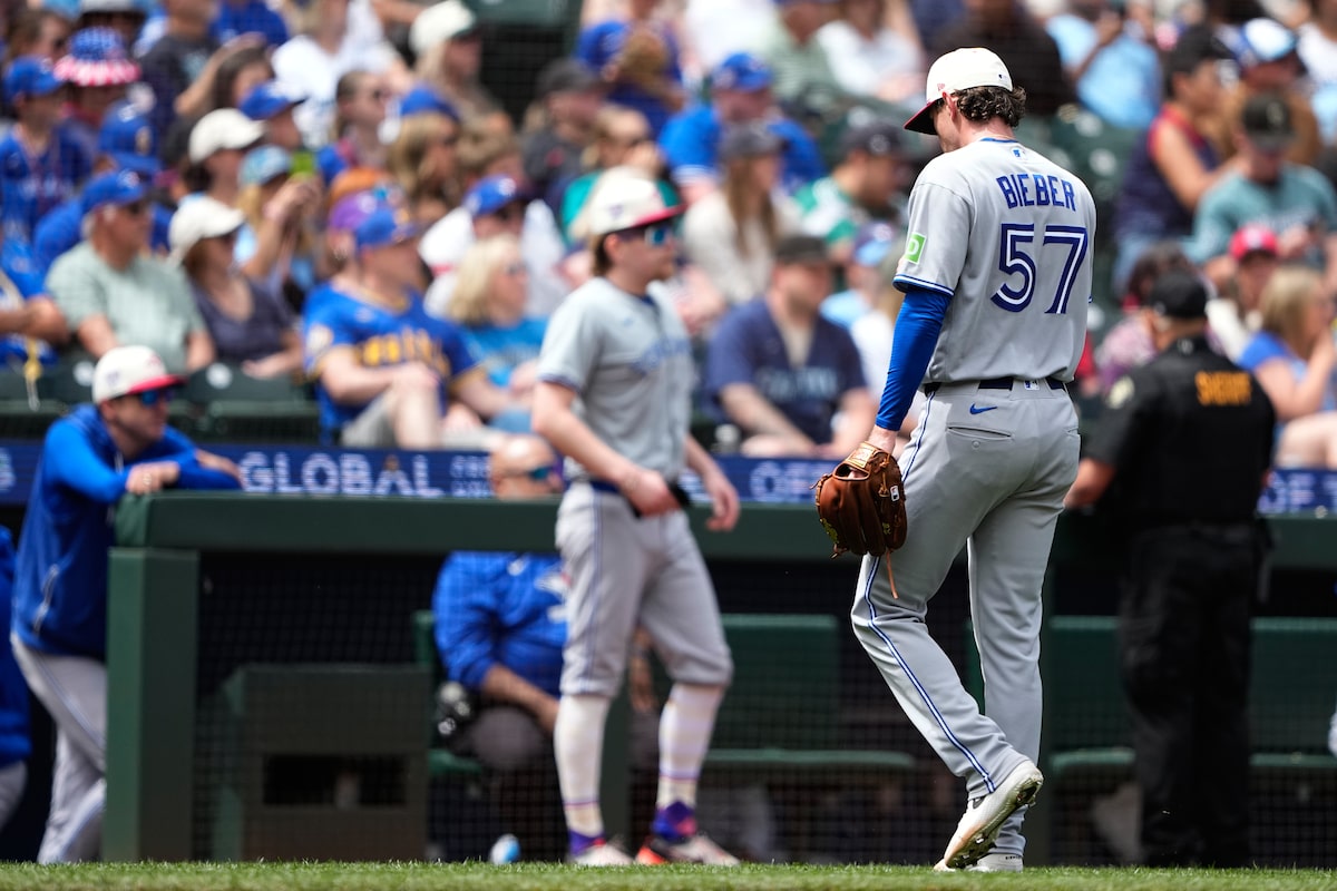 Mariners dominate Blue Jays in 11-0 shutout as Gilbert and Arozarena shine
