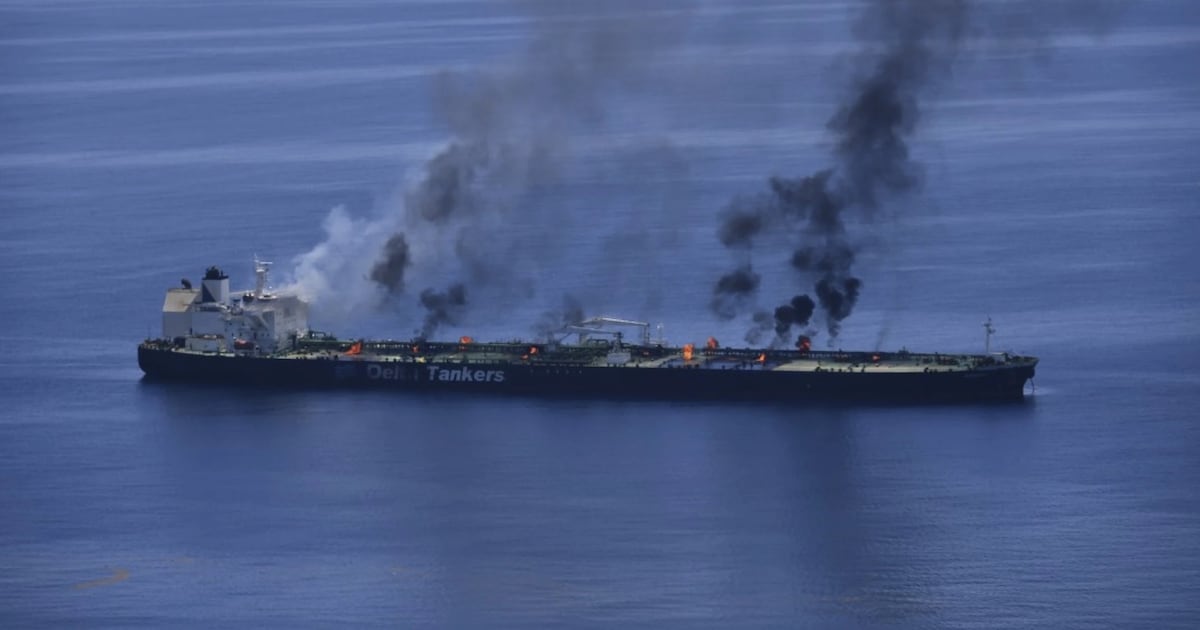Ataque contra buque de carga en el mar Rojo cerca de Yemen