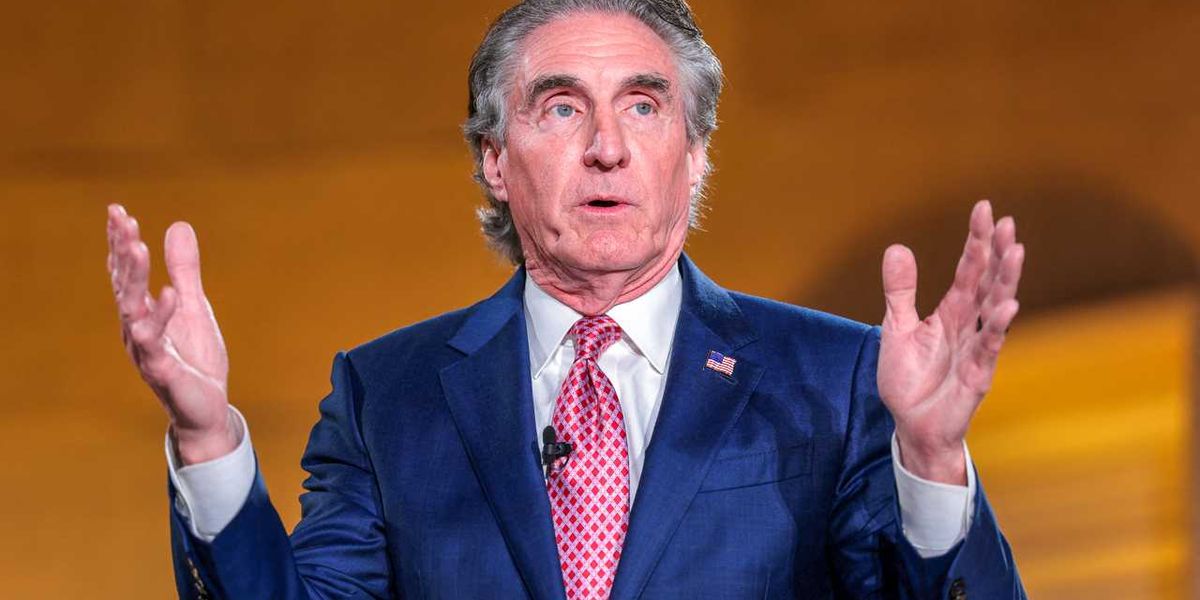 Interior Secretary Doug Burgum confronts CNN host over Lincoln Memorial pool incident