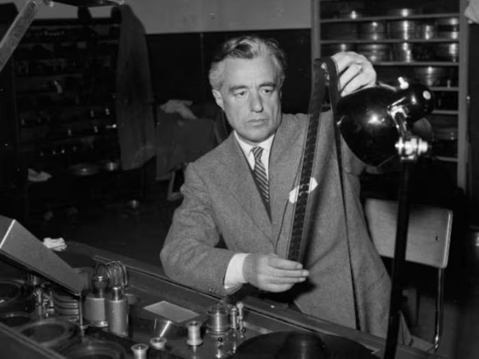 Legado cinematográfico de Vittorio de Sica y su impacto en la narrativa neorrealista