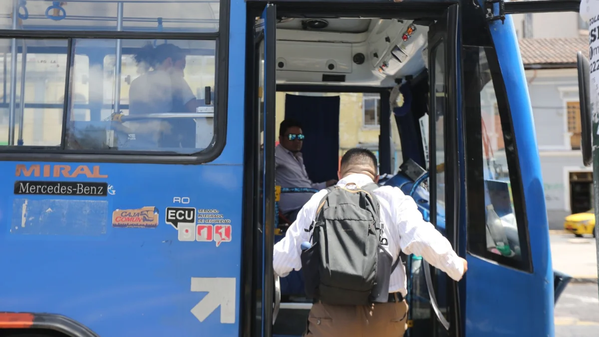 Comisión de Movilidad de Quito prepara primer informe sobre subida de pasaje