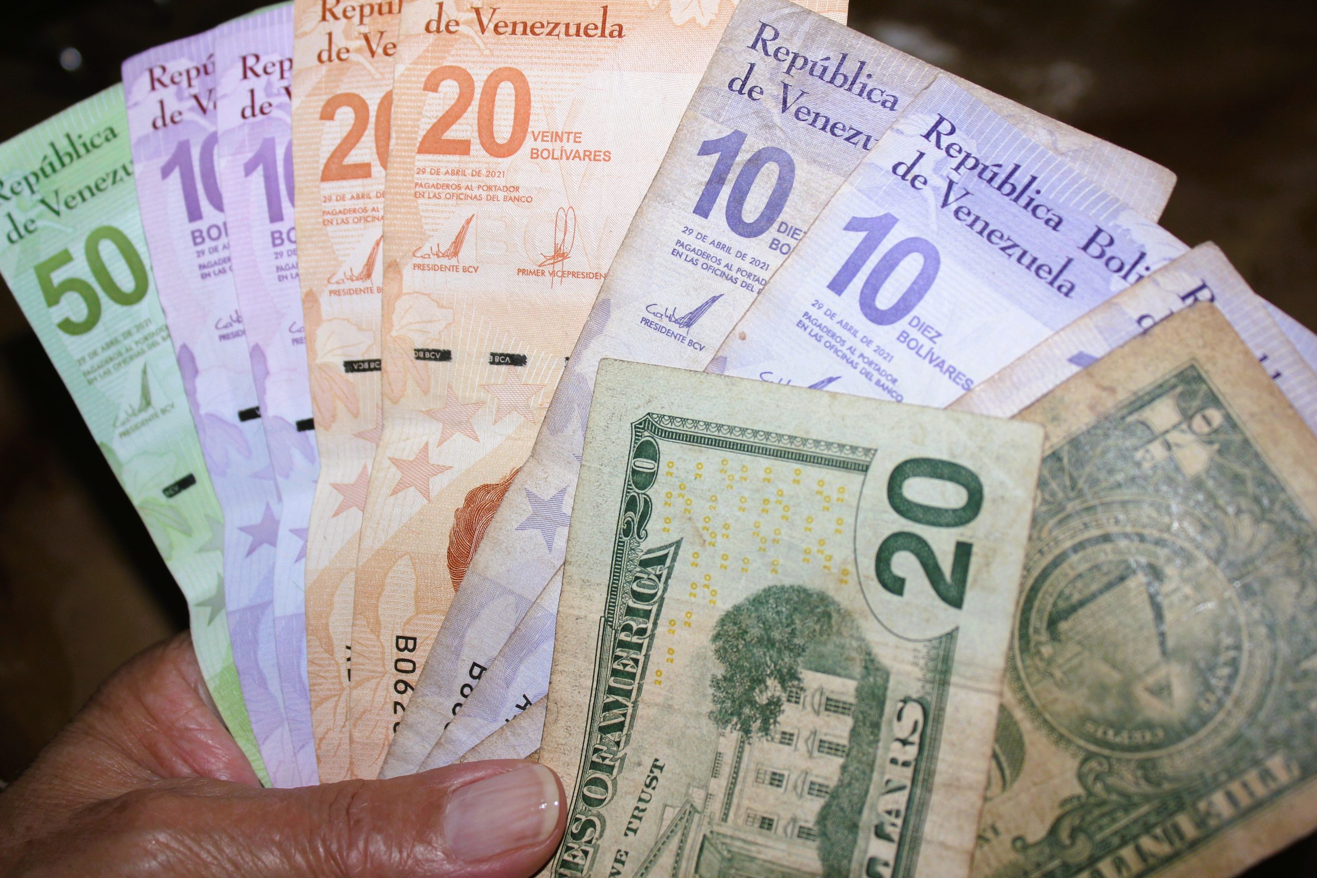 Dólar BCV y euro alcanzan nuevos máximos históricos