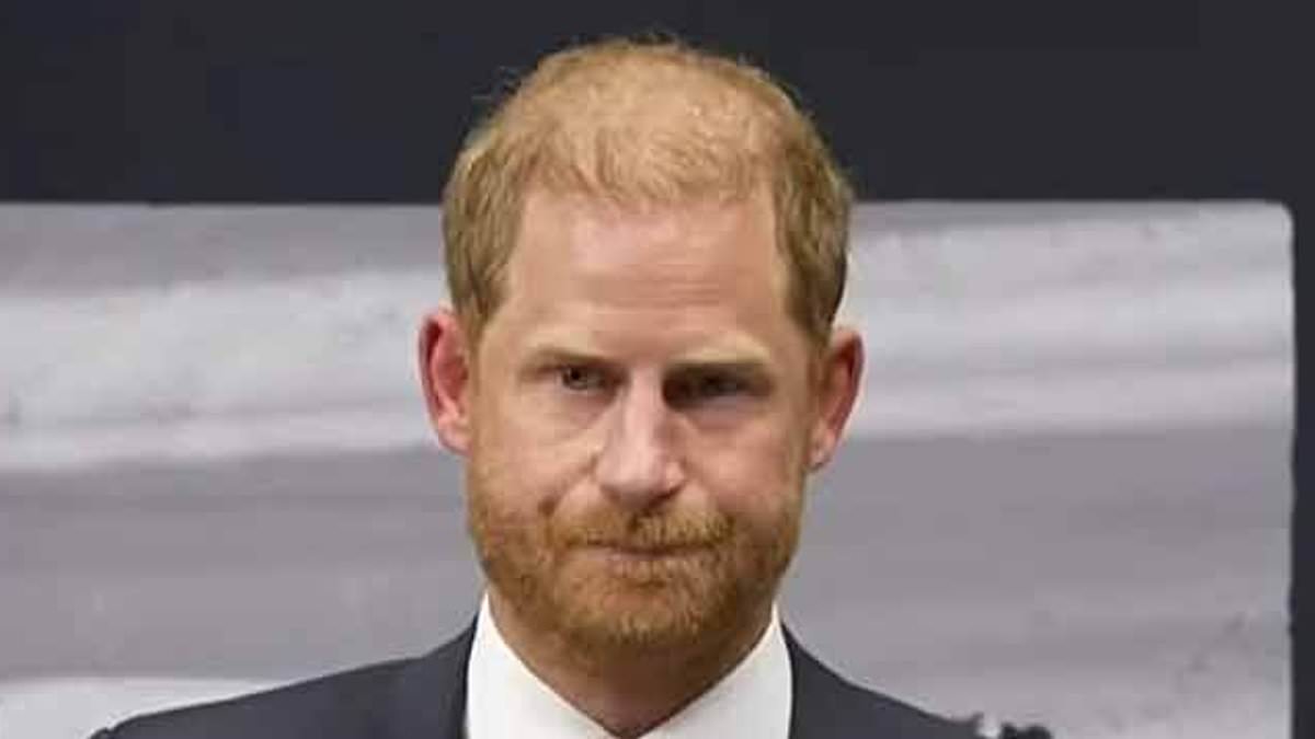 High Court dismisses Prince Harry and other claimants' phone hacking case against Associated Newspapers