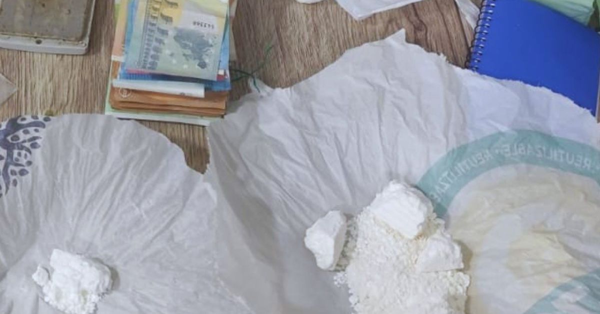 Policía de Granada detiene establecimiento ilegal con marihuana y drogas