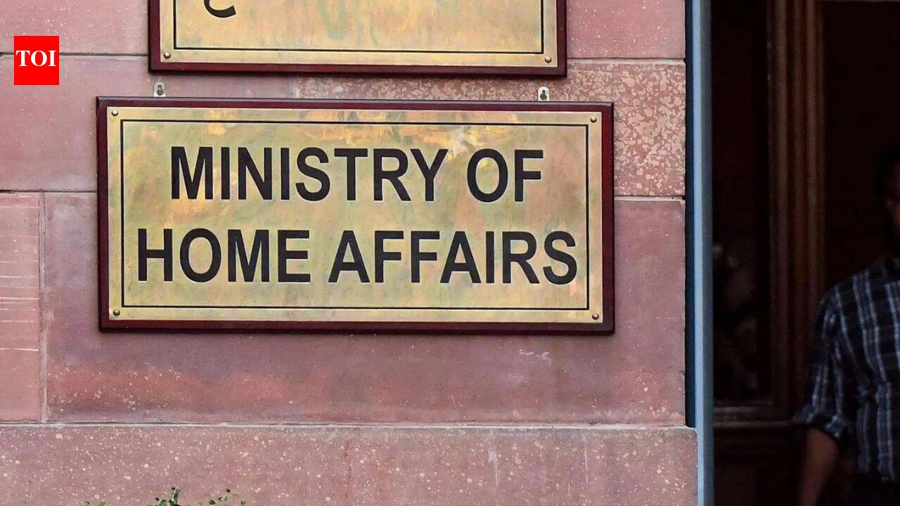 Mumbai Police Arrest 12 in Rs 1.2 Crore Fake Currency Case