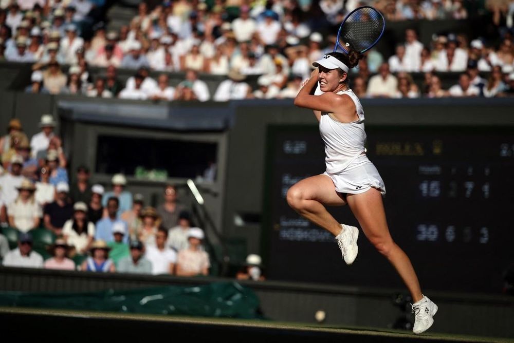 Czech Star Linda Noskova Claims First Wimbledon Title Amid Dramatic Comeback