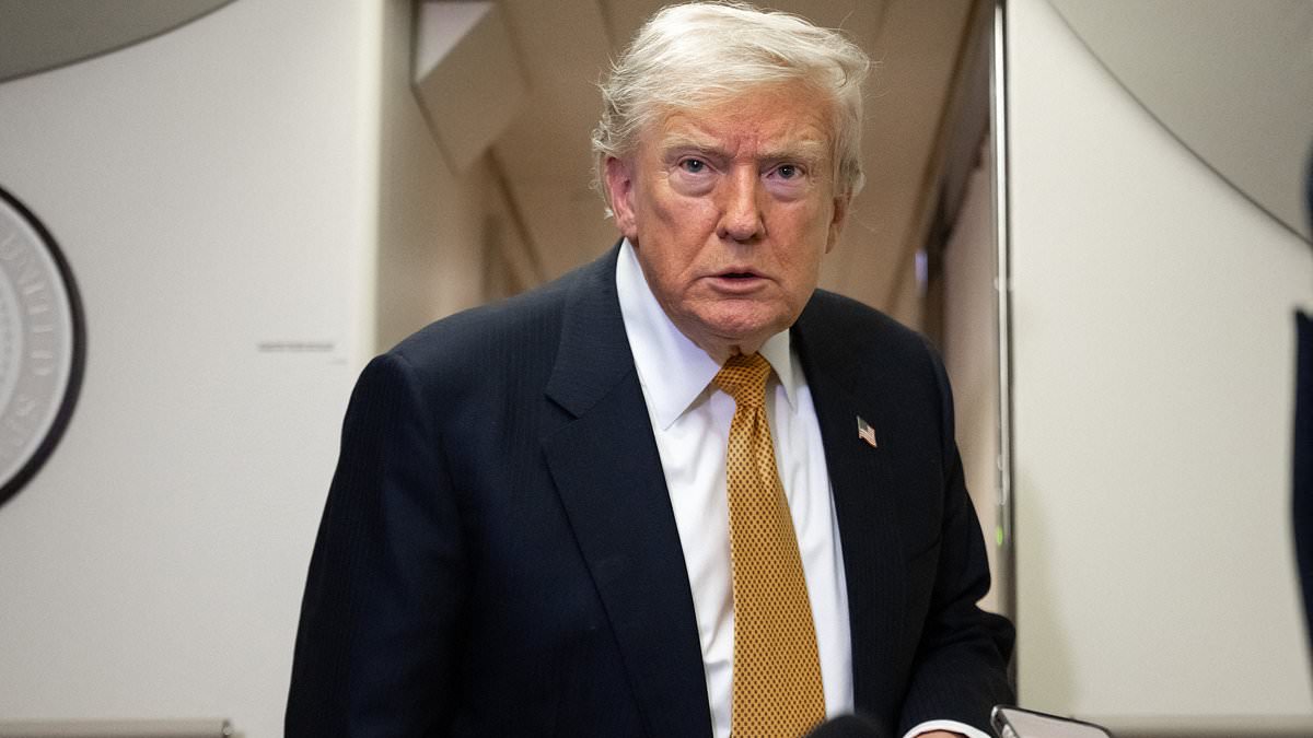 US carries out retaliatory strikes after Iran attacks cargo ship and announces closure of the Strait of Hormuz