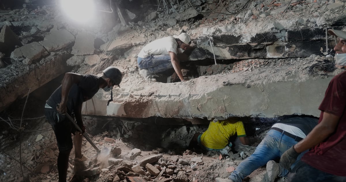 Terremotos en Venezuela dejan 4 mil 333 muertos y 315 cuerpos sin identificar