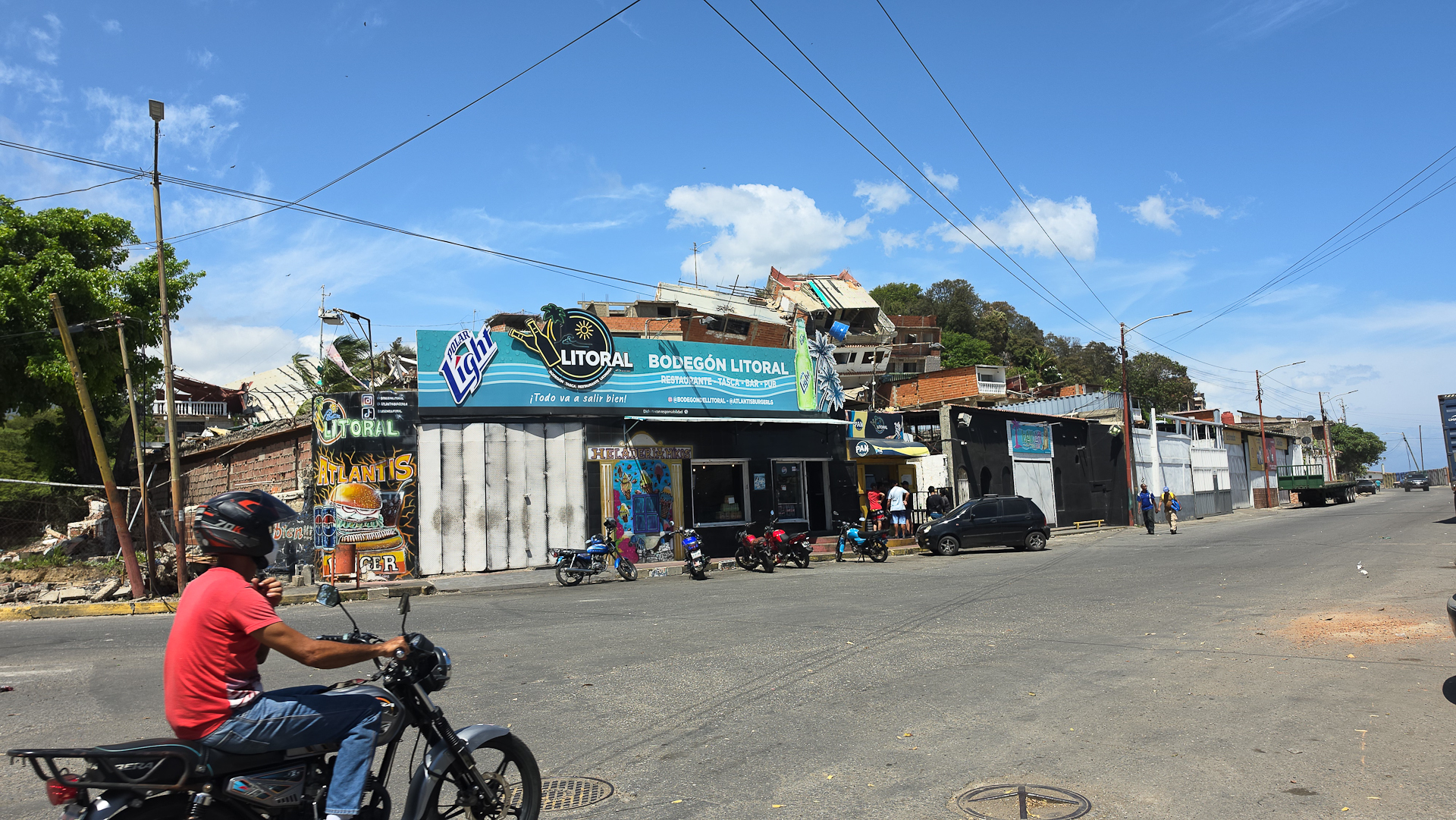 El Bodegón El Litoral se rehace tras el terremoto y el saqueo