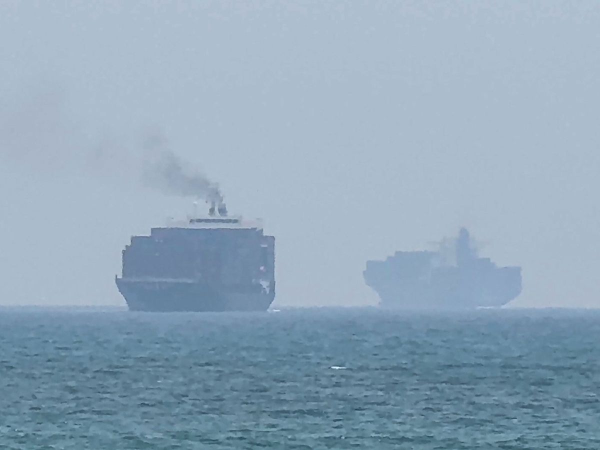 U.S.-Iran Escalation and Hormuz Closure Intensify Regional Tensions