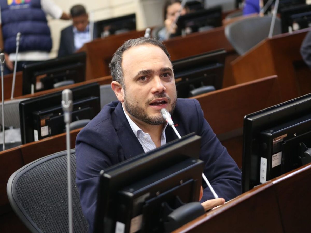 Uribismo competes for Senate leadership position against Deluque's brother-in-law