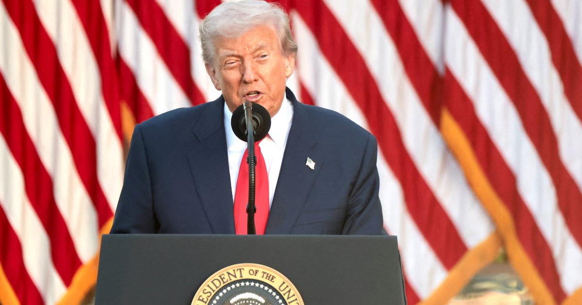 Trump prepara discurso nocturno y republicanos se muestran preocupados