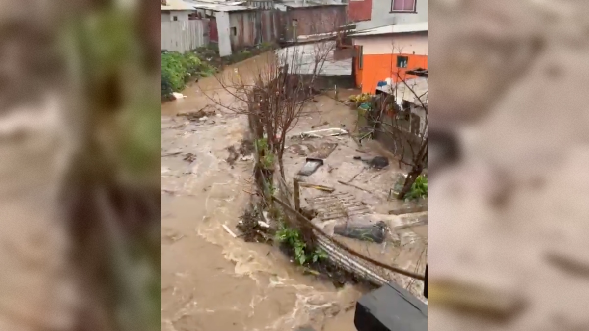 Evacuaciones por alertas de emergencia en distintas comunas de Chile