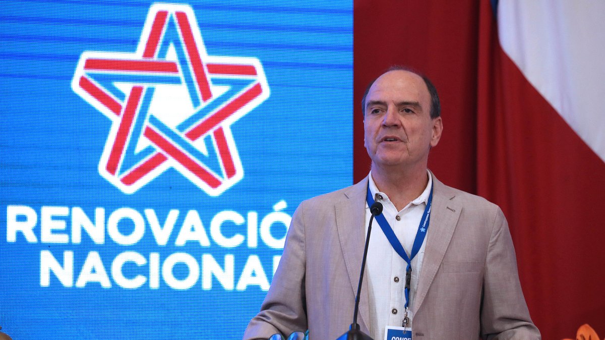 Monckeberg aborda desafíos de unidad política y paciencia en el gobierno de Kast