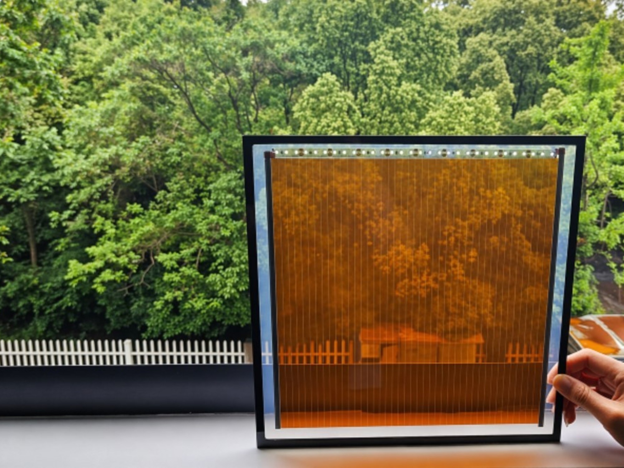 Nuevas ventanas solares generan electricidad con luz artificial y solar