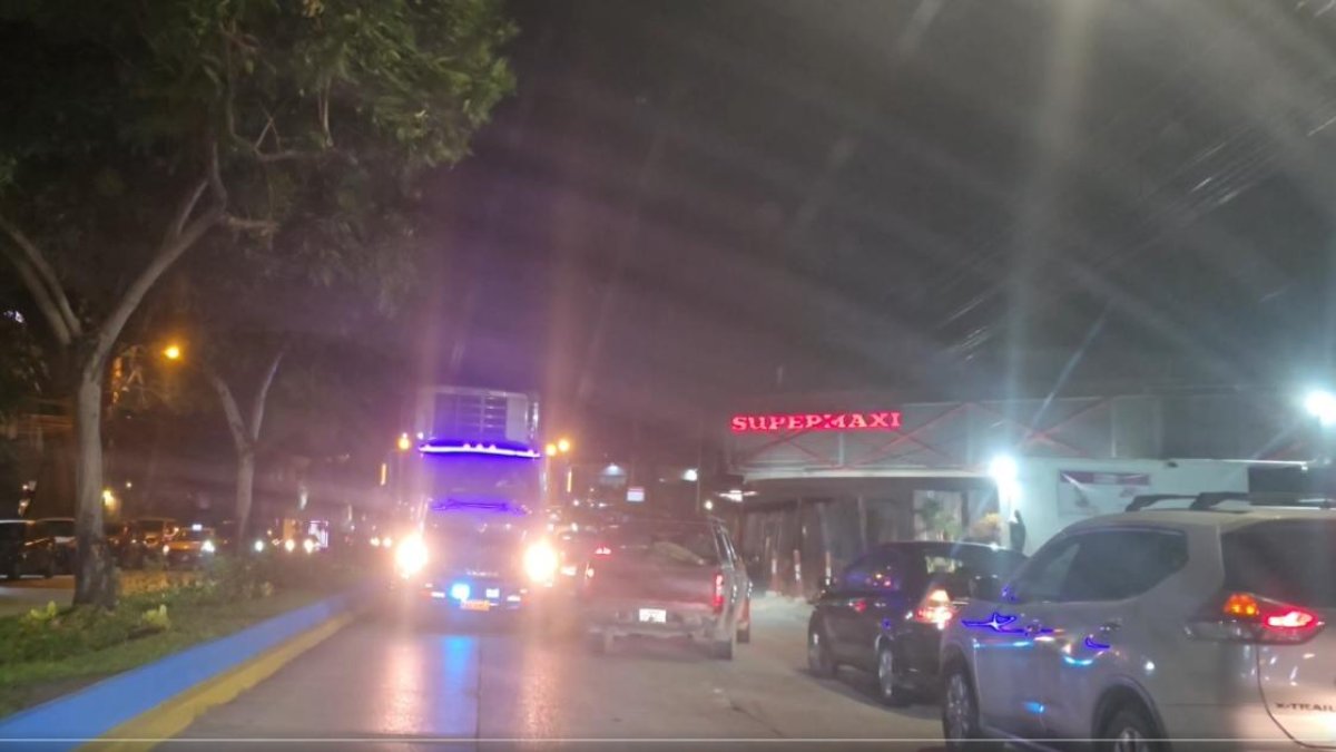 ATM sanciona a conductor de tráiler por circular en contravía en Urdesa