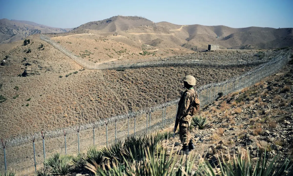 Pakistani Security Forces Respond to Afghan Taliban Attacks on Kurram Border Posts