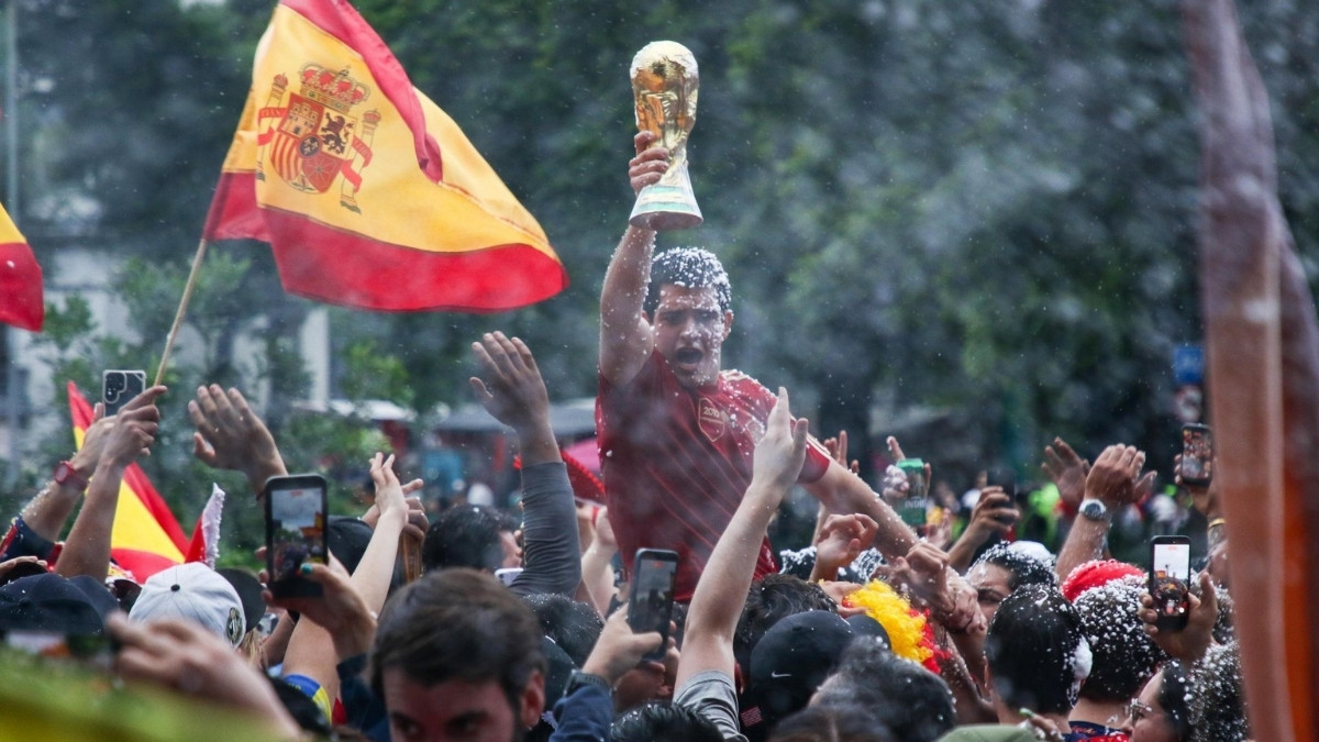 España celebra su victoria en el Mundial en la Ciudad de México