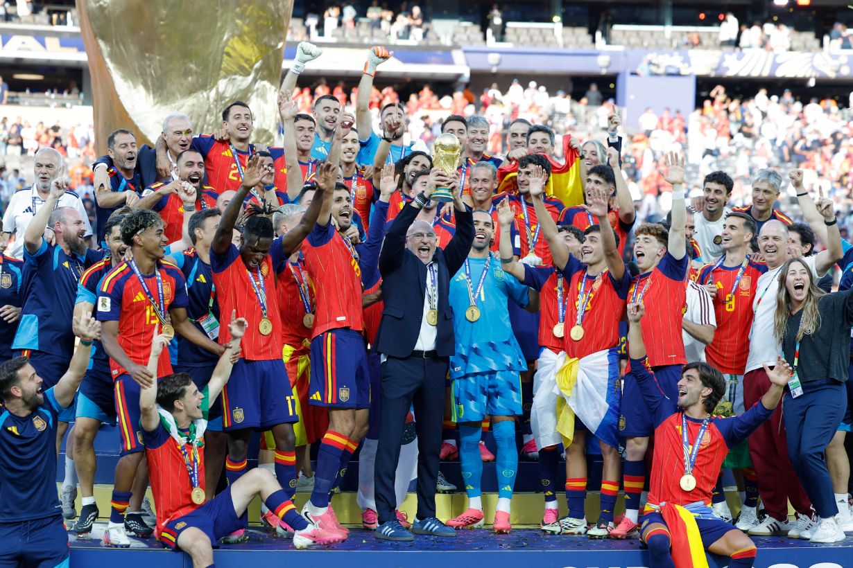 Selección española llega a Madrid con título mundial