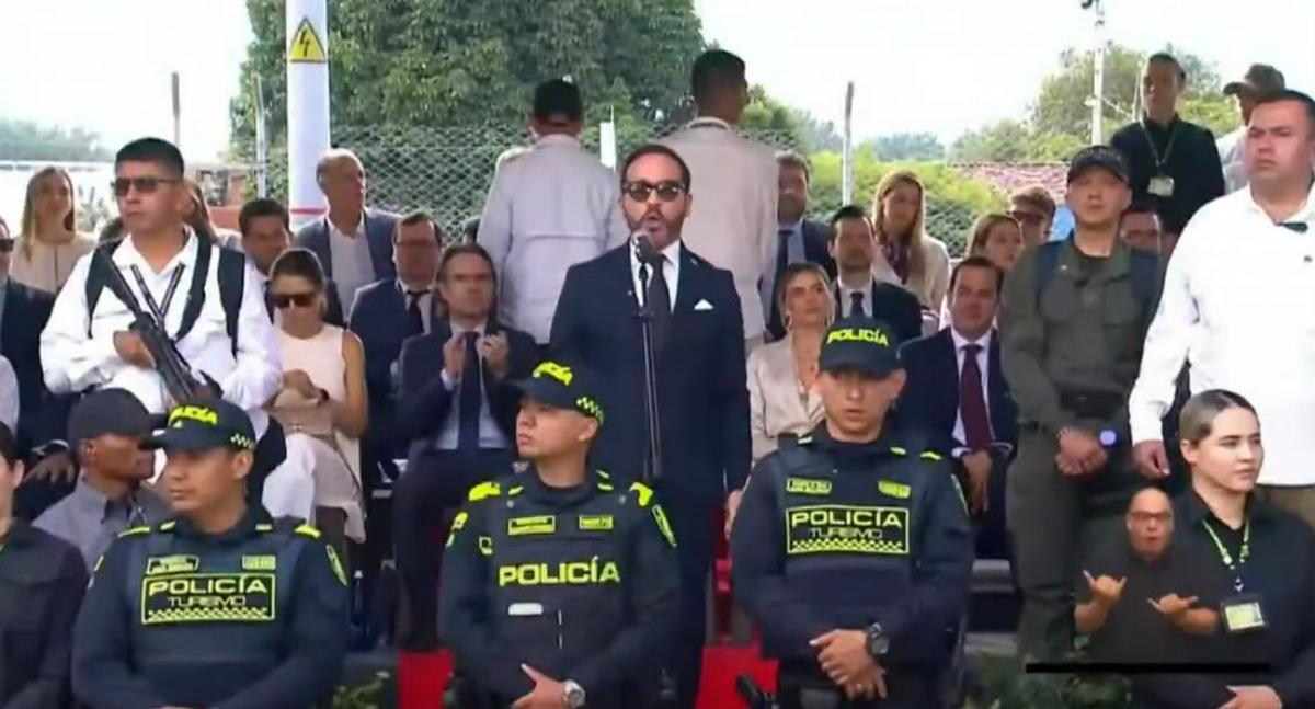 De La Espriella promete lucha contra la corrupción en su discurso del 20 de julio