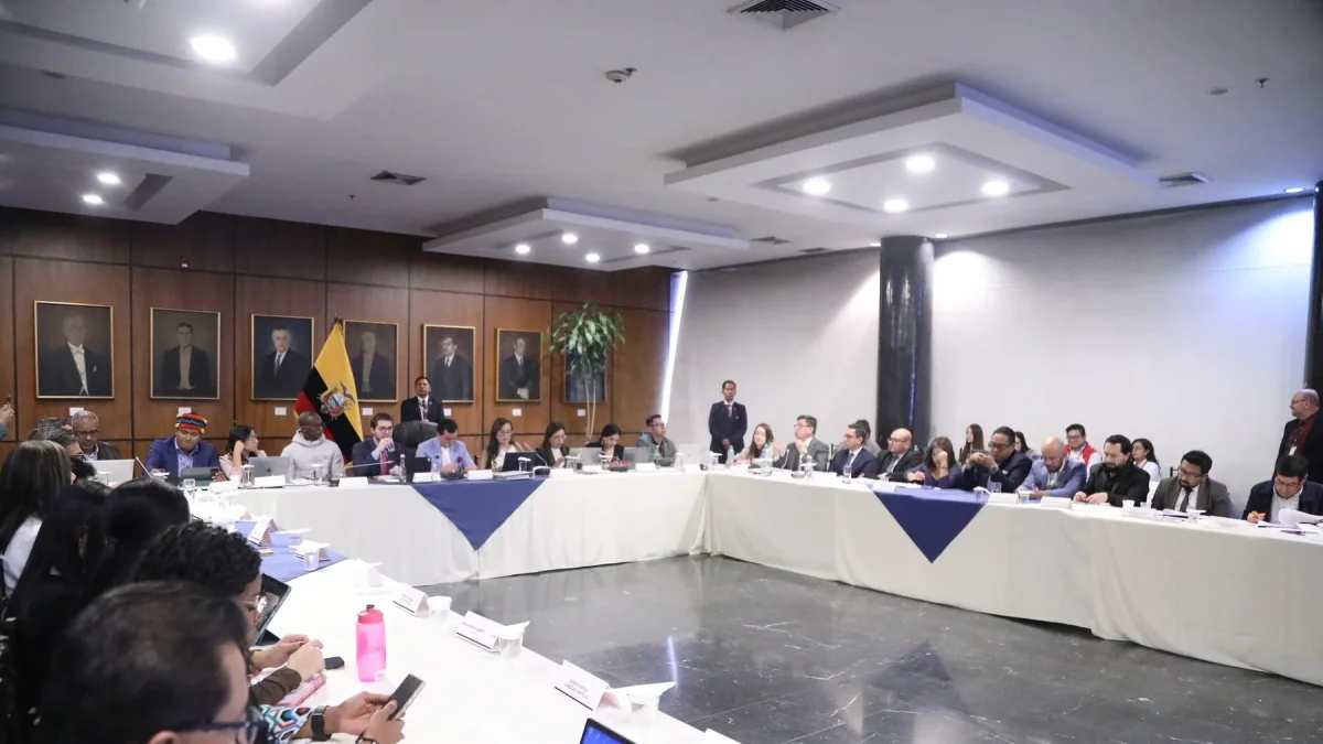 Defensa de Gonçalves y Calero niegan convocatoria a Fiscalización en caso CELEC