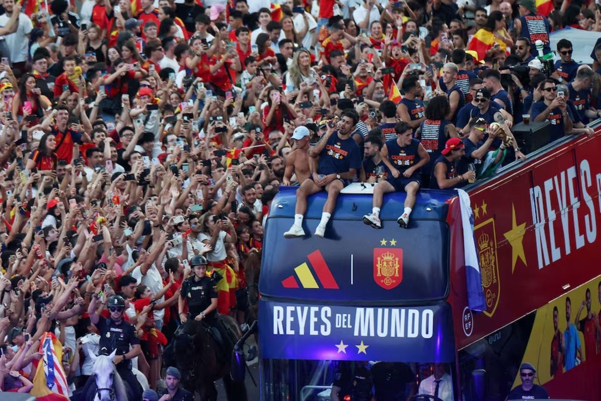 Spain Celebrates Historic World Cup Victory with Nationwide Parade