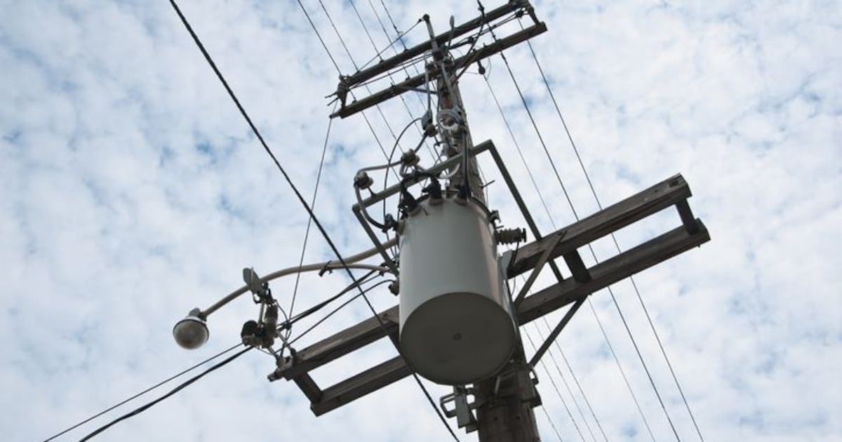 Vehicle Collides with Hydro Pole in Barrie, Ontario