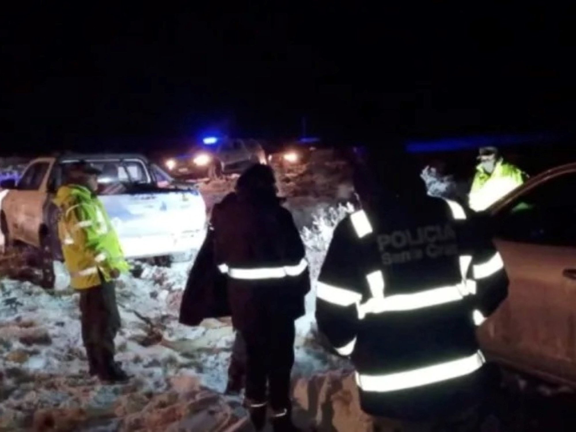 Una pareja fue rescatada tras pasar 44 horas atrapada en su camioneta en la Patagonia