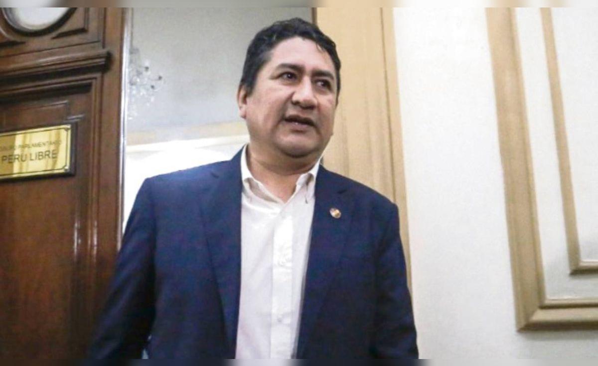 Tribunal Constitucional anula prisión preventiva de Vladimir Cerrón