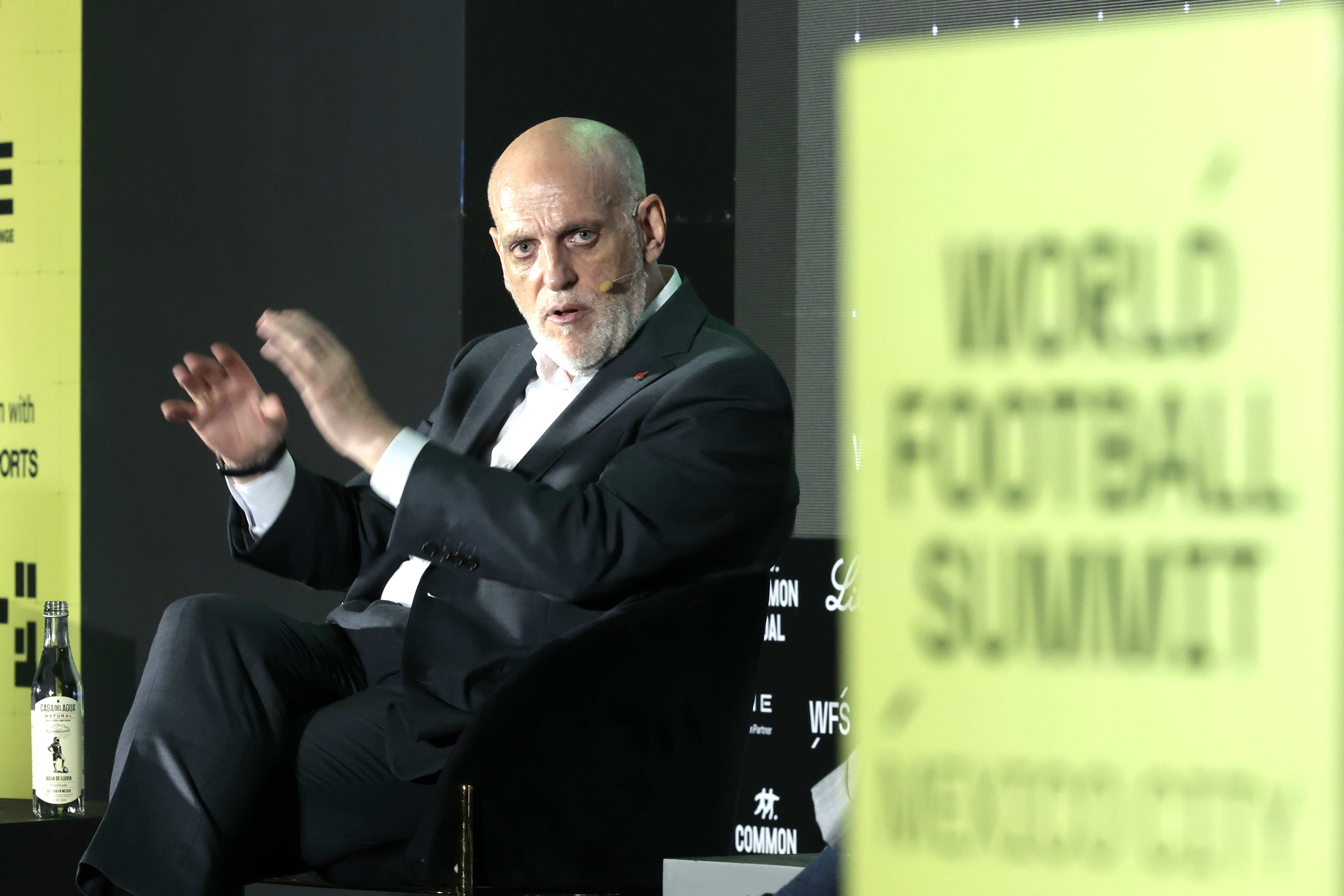 Javier Tebas pide la renuncia de Gianni Infantino y cuestiona la expansión de los torneos de la FIFA