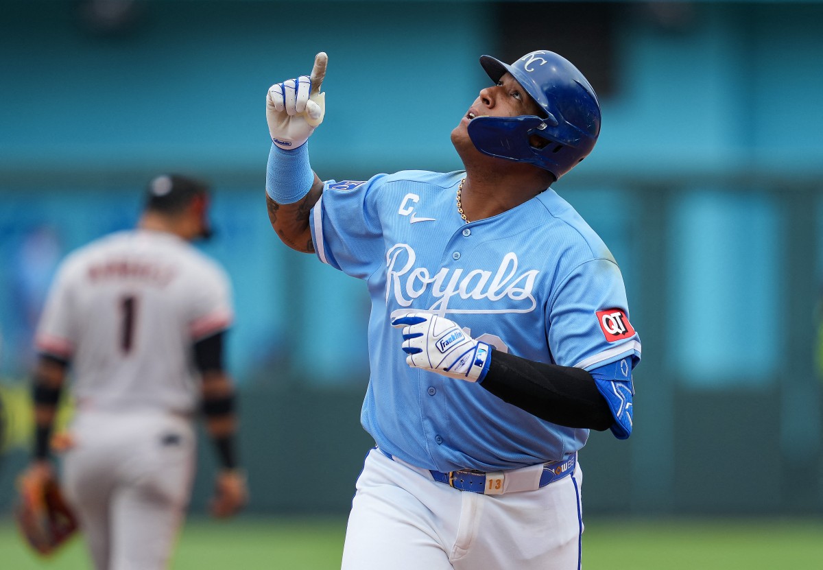 Salvador Pérez iguala récord histórico de jonrones de George Brett en la MLB