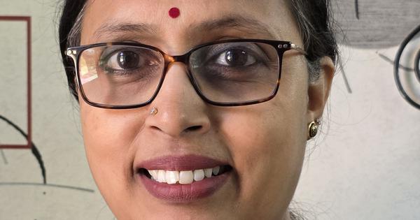 A Fictional Encounter Reignites Shashi's Desire