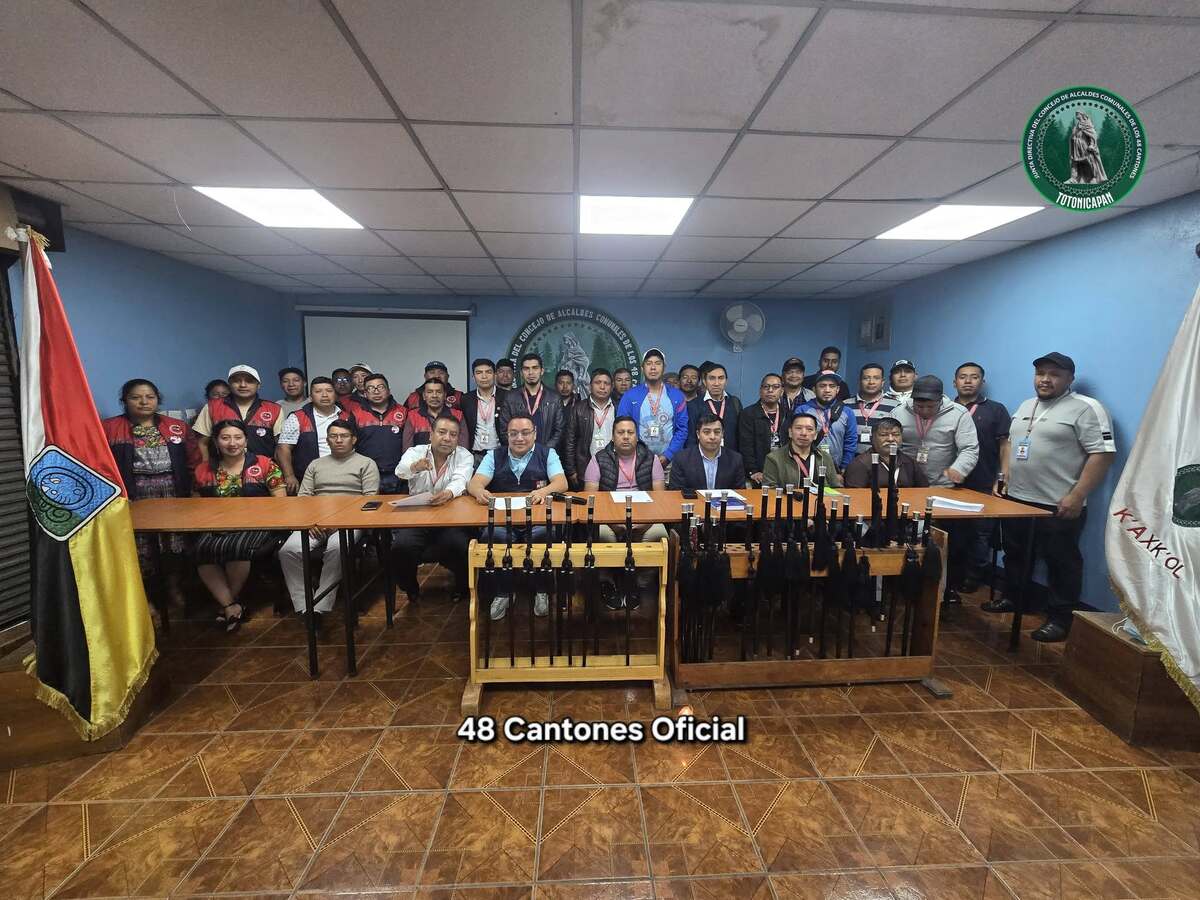 48 cantones exigen acciones del gobierno frente al incremento de precios de combustibles
