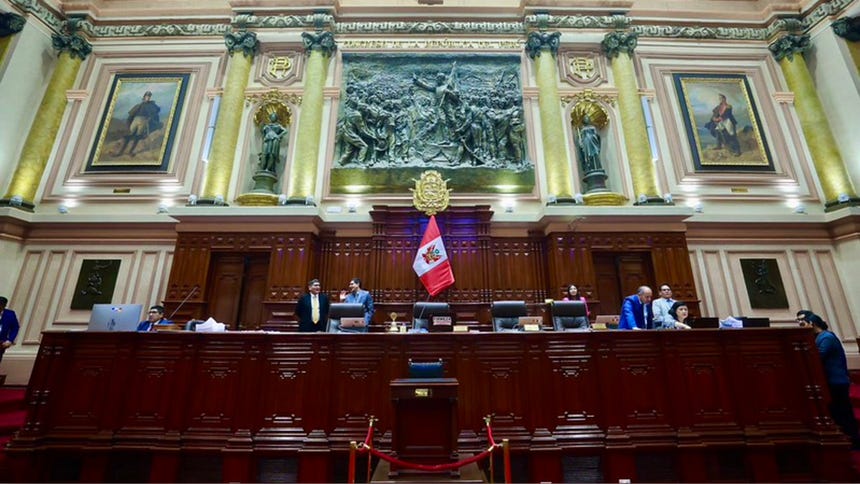 Retorno a la bicameralidad en el Congreso peruano: Juramentación de legisladores electos para 2026-2031