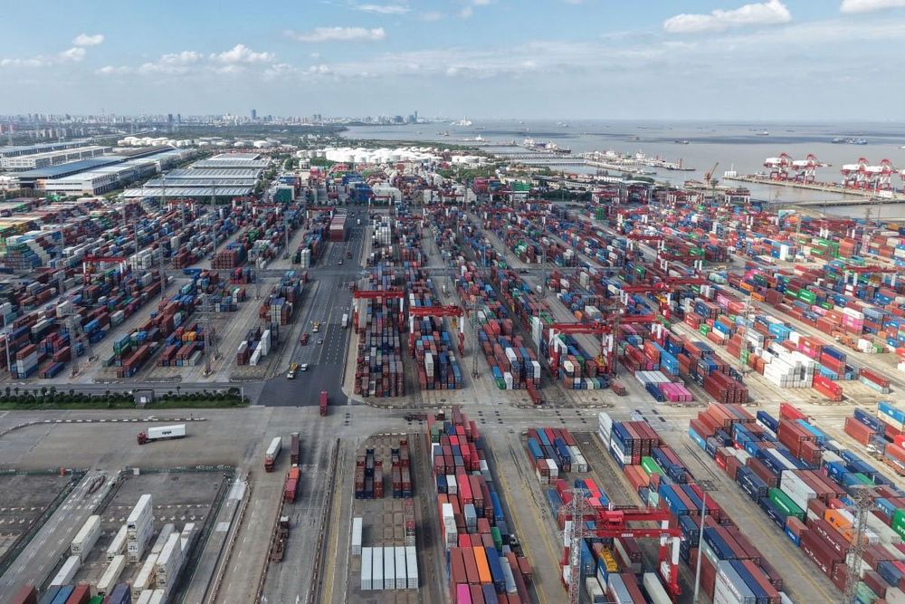 Shanghai's 2026-2030 plan to establish itself as a global shipping and aviation hub