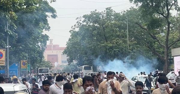 Retired Bureaucrats Condemn Police Use of Force Against Youth Protesters