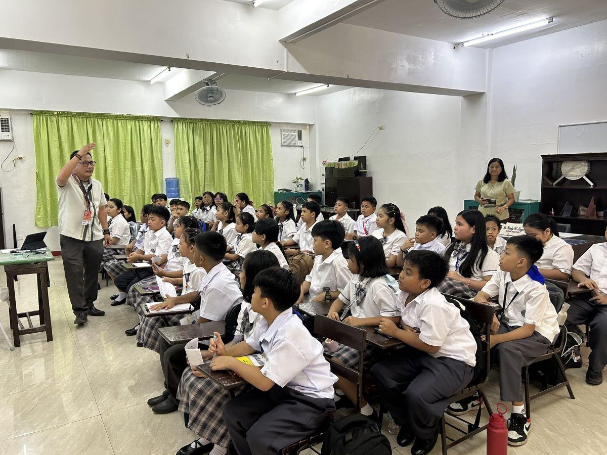 Marcos Admin Progress on 40,000-Classroom Pledge