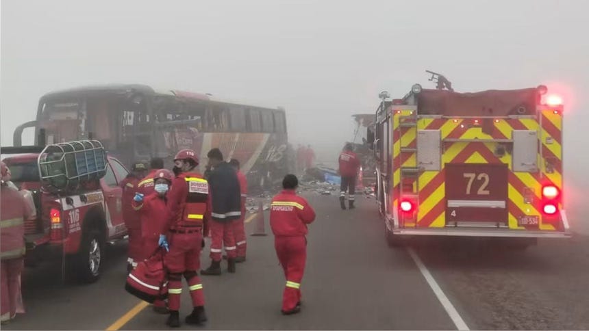 Choque entre buses en Panamericana Sur deja cinco muertos en Tacna