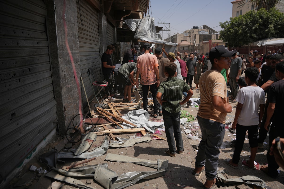 Israeli Air Strike Kills Hamas Police Chief, Medic, and Officer in Gaza
