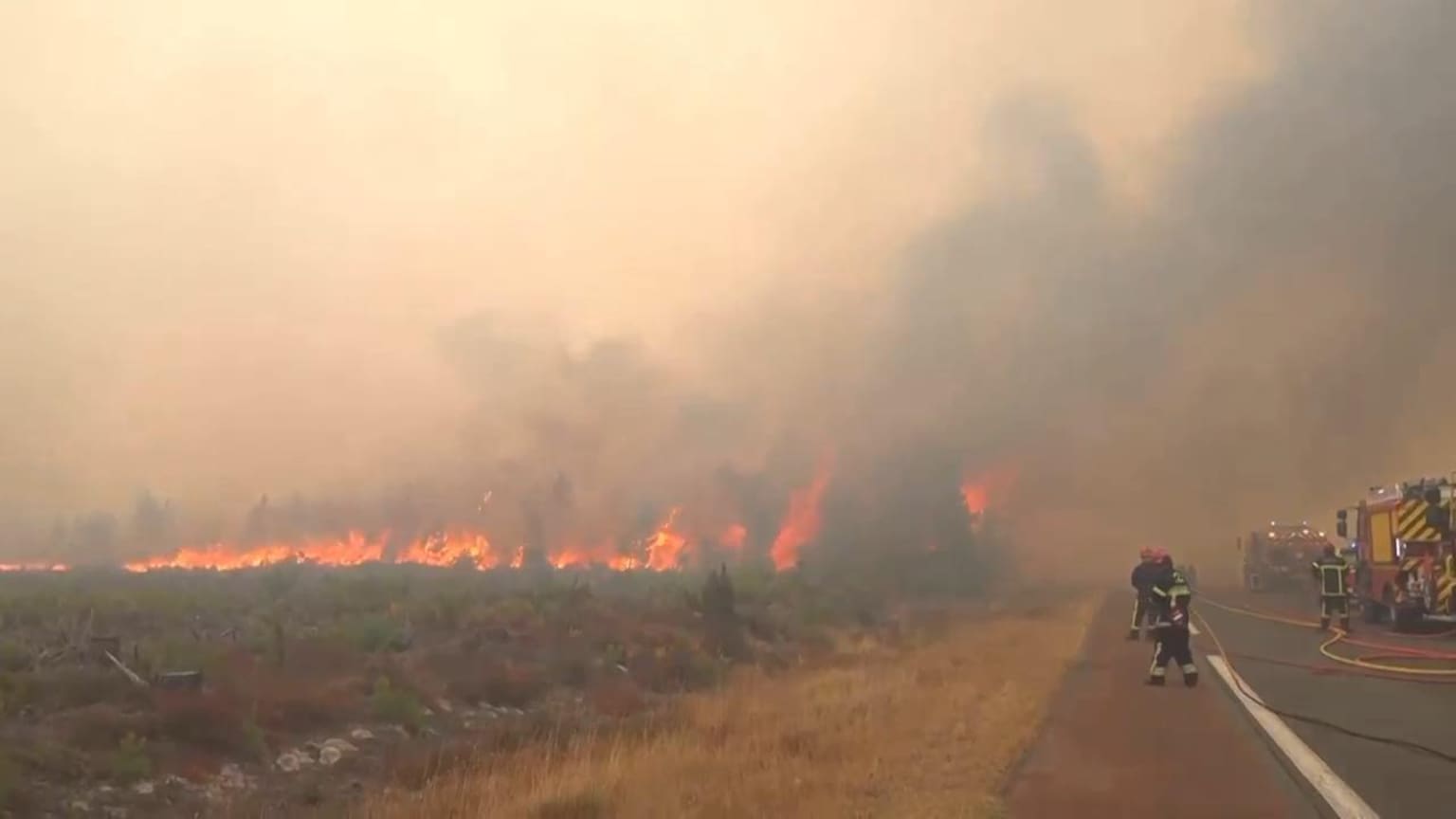 Wildfires force evacuations in France's Gironde region as firefighters work to contain blazes