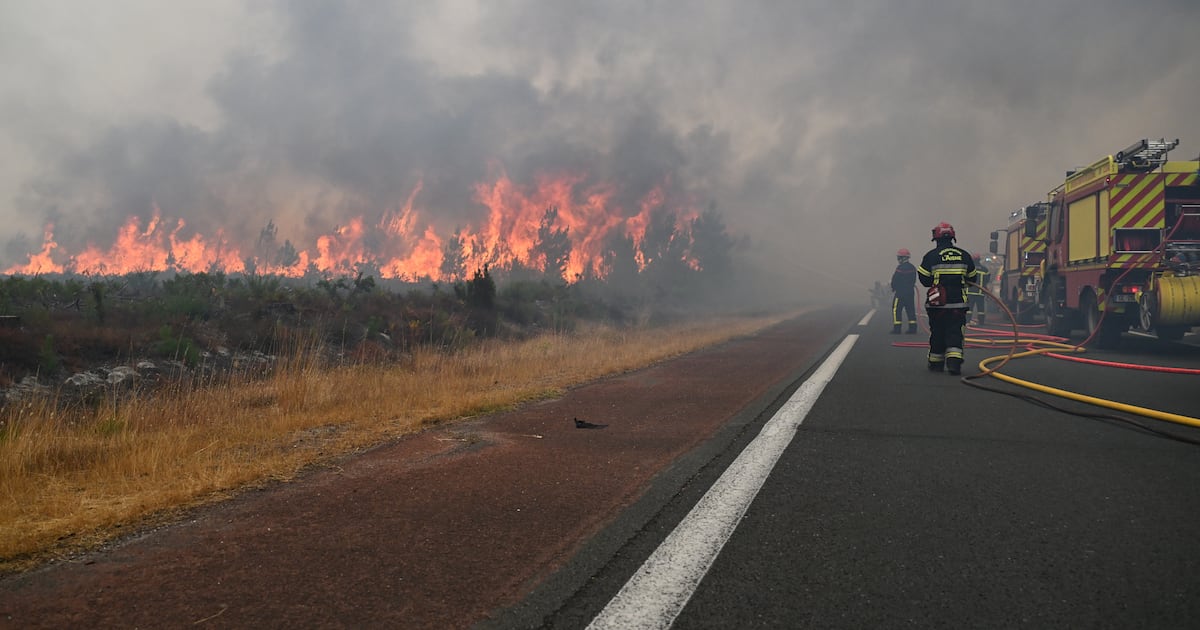 Wildfires in southwest France displace over 250,000 residents as flames threaten Bordeaux
