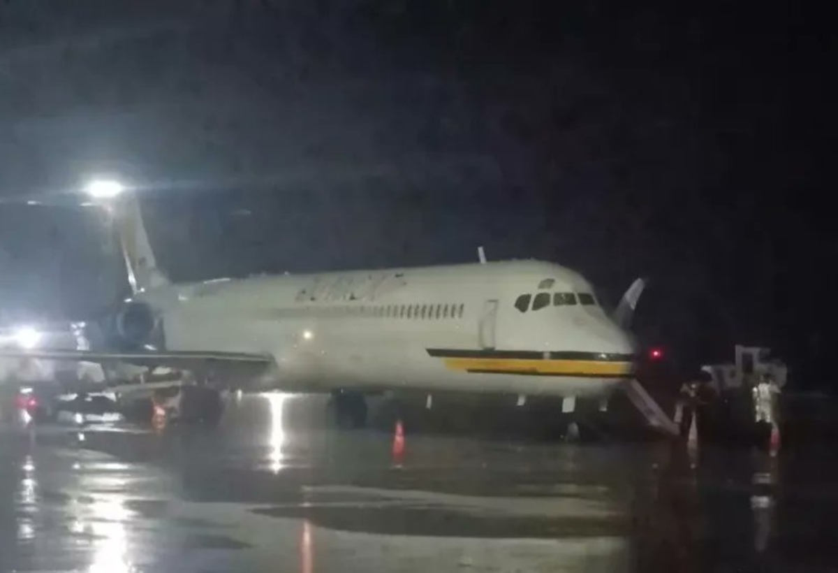 Lightning Strike at Arturo Michelena Airport Leaves Nine Injured