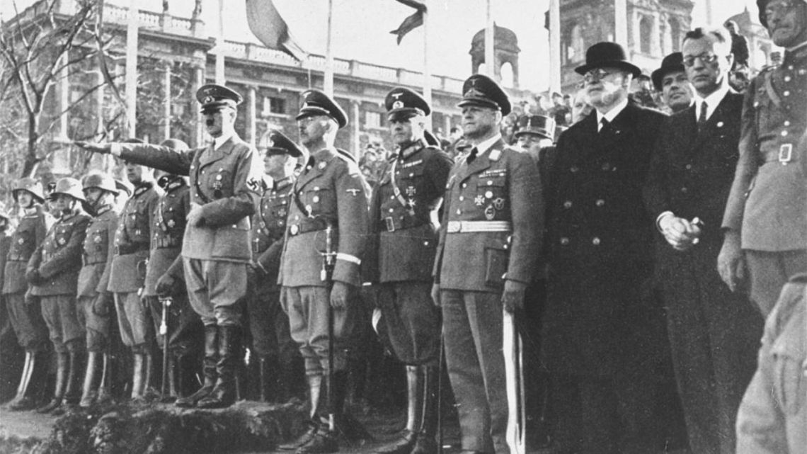 Alemania digitaliza archivos del Partido Nazi para investigar el pasado de millones de ciudadanos