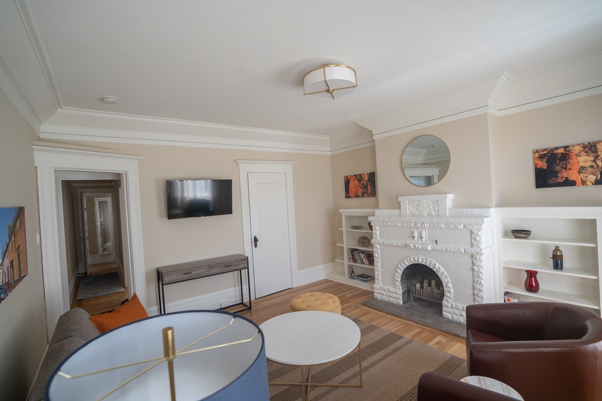 Alta Plaza Suite