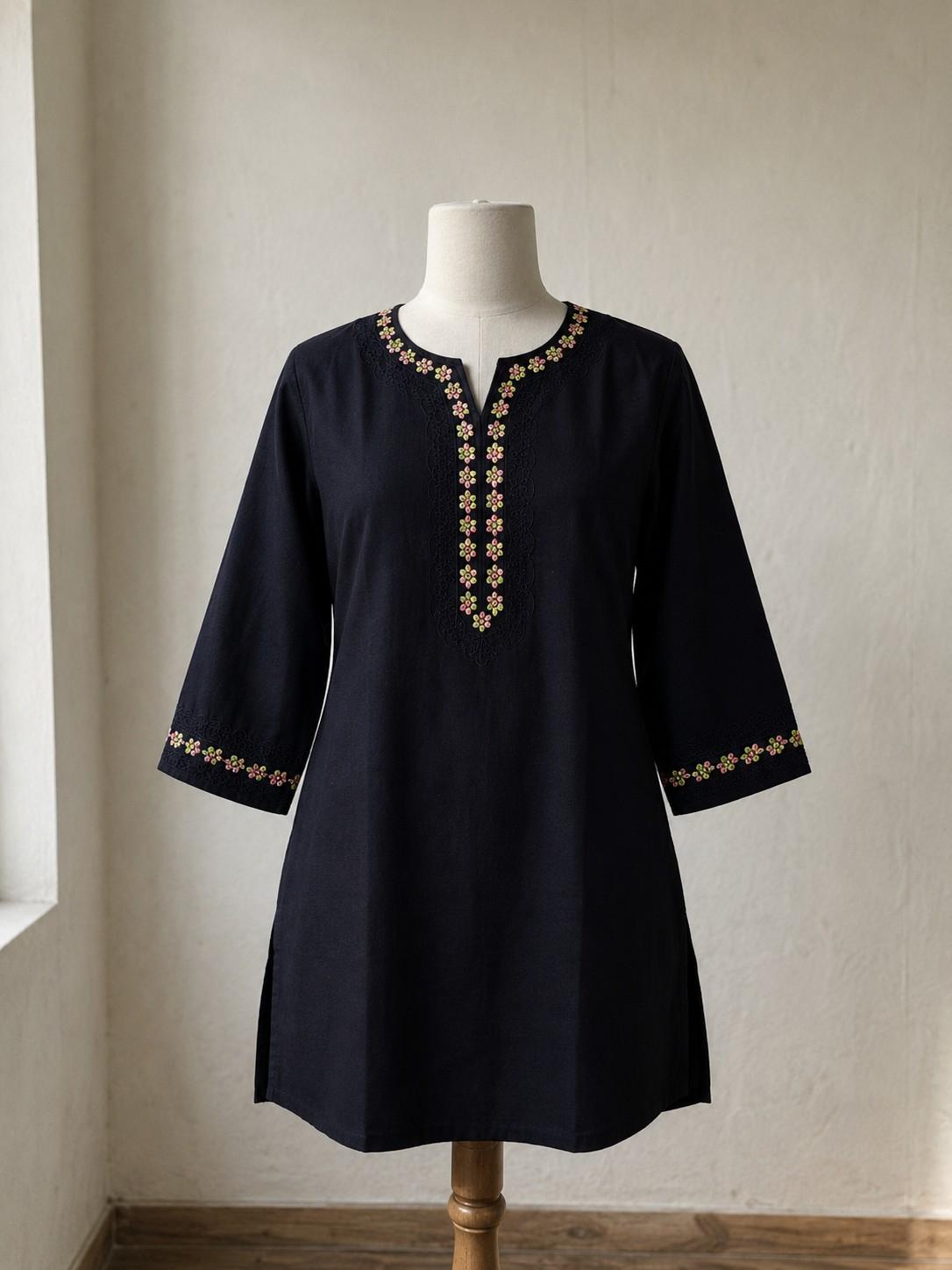 Kurti Black