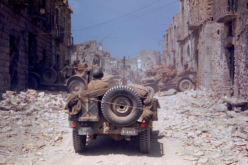 Cover illustration for “What the WWII Jeep Teaches Us About Building Products”