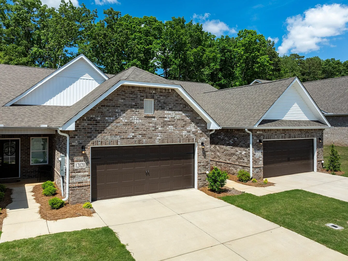 1 Nestledown Dr, Huntsville
